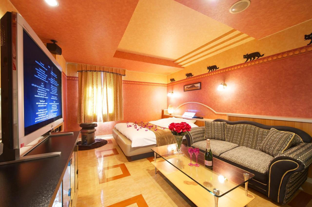 Hotel Park Inn (Adults Only) Higashimatsuyama Buitenkant foto