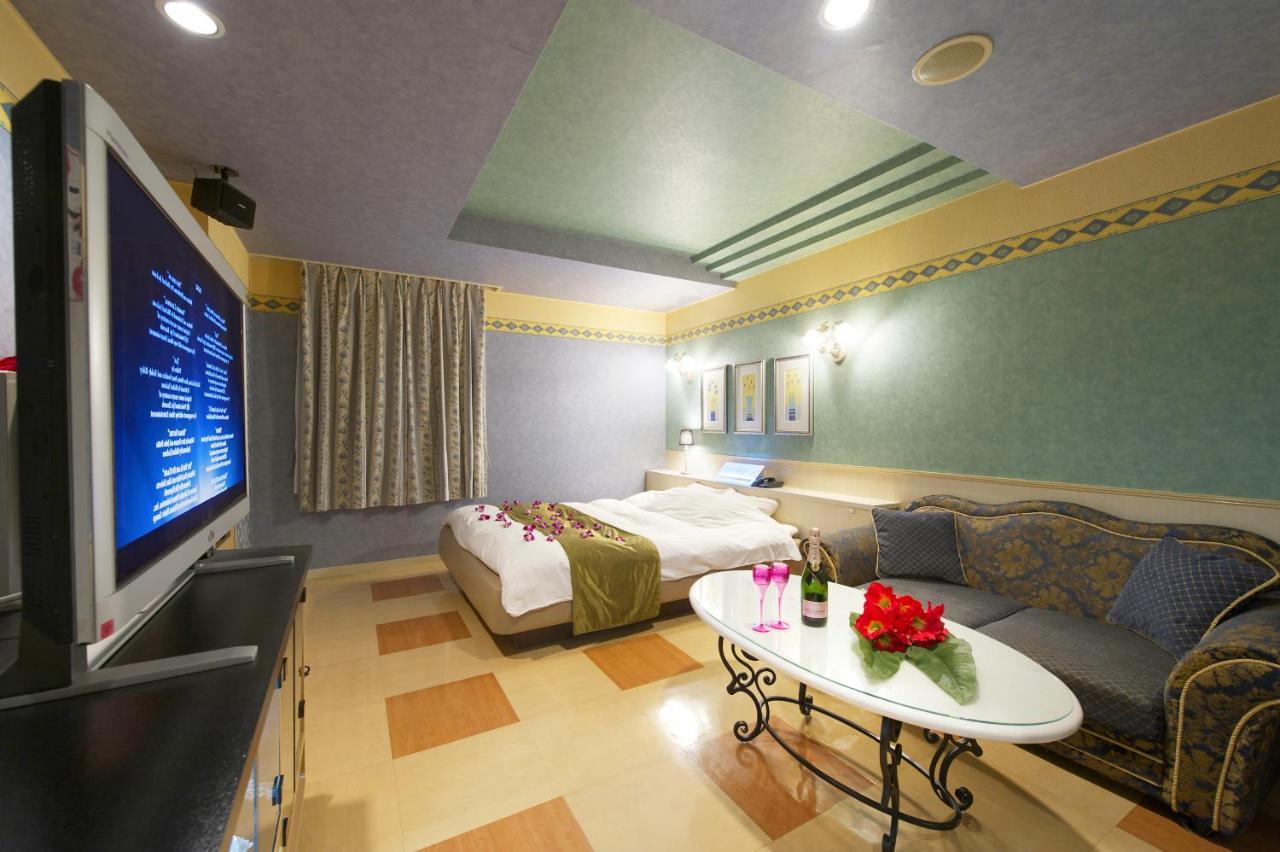 Hotel Park Inn (Adults Only) Higashimatsuyama Buitenkant foto