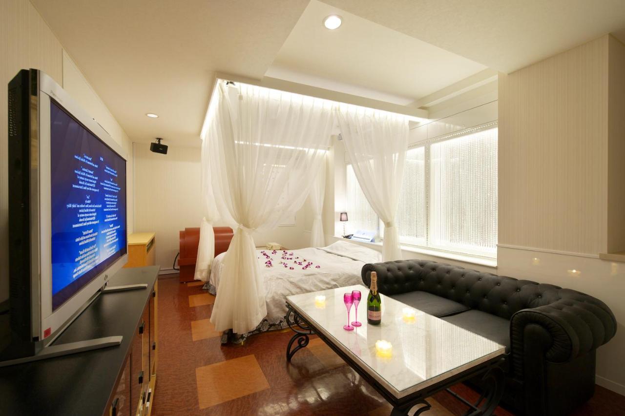 Hotel Park Inn (Adults Only) Higashimatsuyama Buitenkant foto